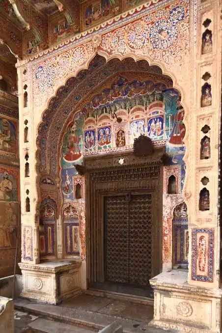 Haveli carvings